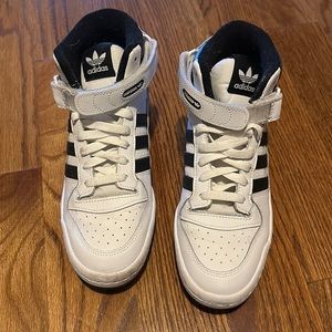 Adidas forum sneakers